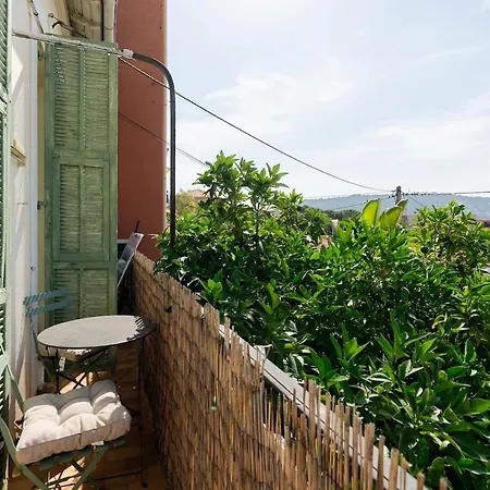 Charming House With Sea View In Nice