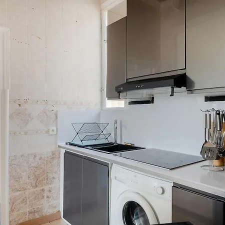 Charming House With Sea View In Nice